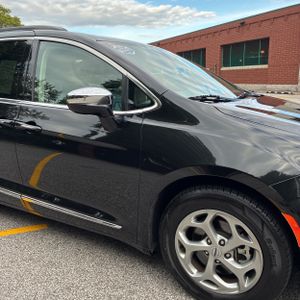 صورة مصغرة 13 لـ 2023 Chrysler PACIFICA LIMITED