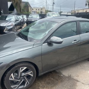 HYUNDAI ELANTRA SEL CONVENIENCE - 2