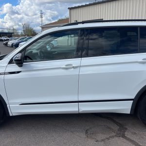 VOLKSWAGEN TIGUAN SE R-LINE BLACK 4MOTION - 4