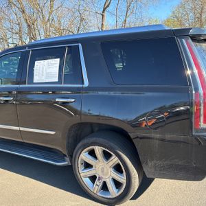 CADILLAC ESCALADE LUXURY - 6