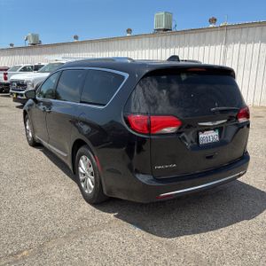 2020 Chrysler PACIFICA TOURING L photo 5