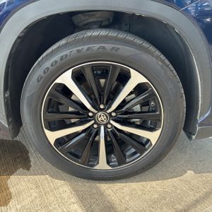 2021 Toyota HIGHLANDER XSE thumbnail 20