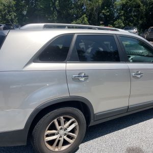 2014 KIA SORENTO LX photo 9