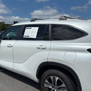 صورة 6 لـ 2023 Toyota HIGHLANDER XLE