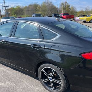 FORD FUSION SE - 6