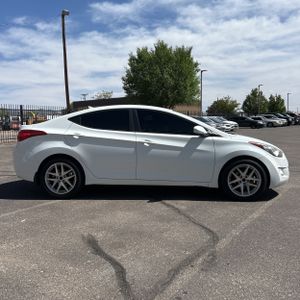 HYUNDAI ELANTRA GLS - 10