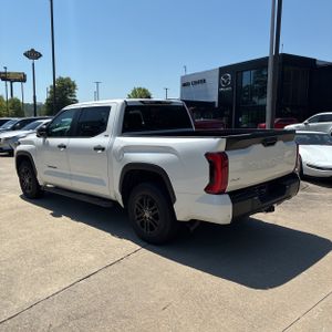 TOYOTA TUNDRA - 5