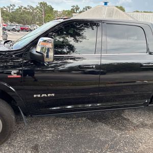 2025 RAM 3500 LONGHORN photo 4