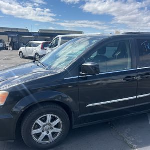 CHRYSLER TOWN & COUNTRY TOURING - 2