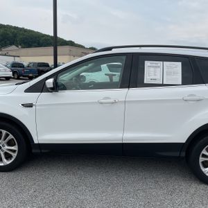 صورة 4 لـ 2018 FORD ESCAPE SEL