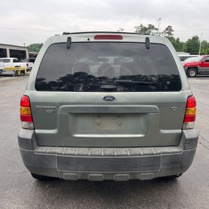 FORD ESCAPE XLT - 7