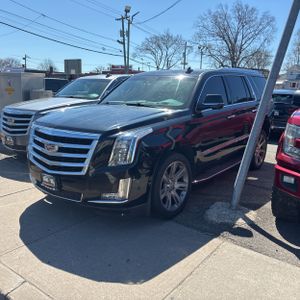 CADILLAC ESCALADE LUXURY - 1