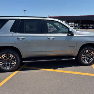 2025 Chevrolet TAHOE Z71 — миниатюра 11