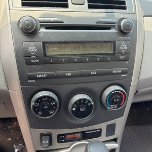 2011 Toyota COROLLA LE — миниатюра 37