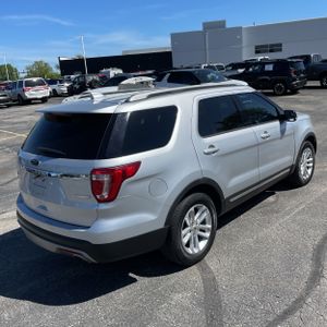 FORD EXPLORER XLT - 8