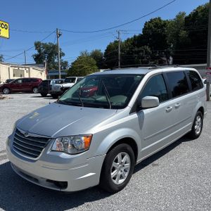 صورة 1 لـ 2010 Chrysler TOWN AND COUNTRY TOURING
