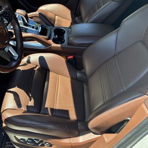 صورة مصغرة 57 لـ 2022 Porsche CAYENNE TURBO S E-HYBRID