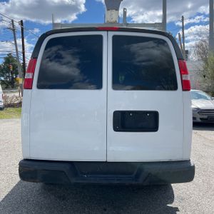 CHEVROLET EXPRESS 2500 - 7