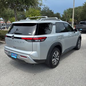 2022 Nissan PATHFINDER SL — фото 8