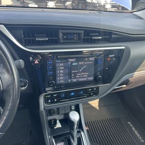 2017 Toyota COROLLA SE 缩略图 38