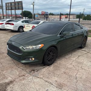 FORD FUSION SE - 1