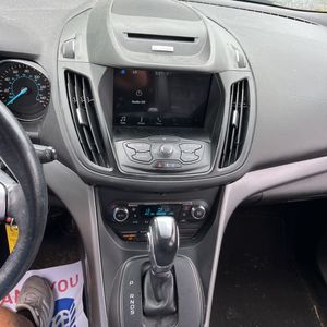 صورة مصغرة 37 لـ 2016 FORD ESCAPE SE