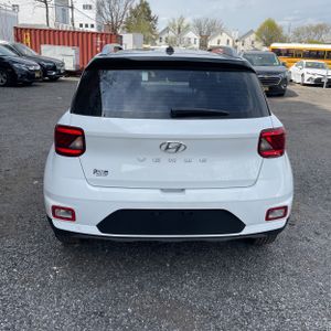 HYUNDAI VENUE LIMITED - 7