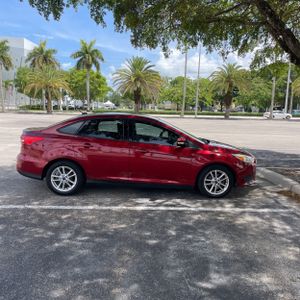 FORD FOCUS SE - 10