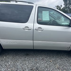 2003 Toyota SIENNA LE — фото 11