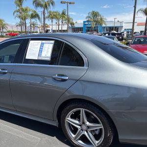 MERCEDES-BENZ E-CLASS - 6