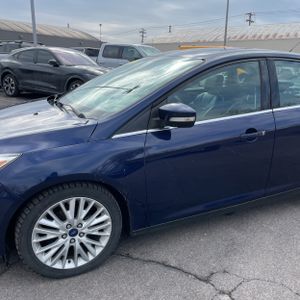 FORD FOCUS TITANIUM - 2