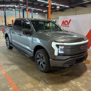 FORD F-150 LIGHTNING LARIAT - 8