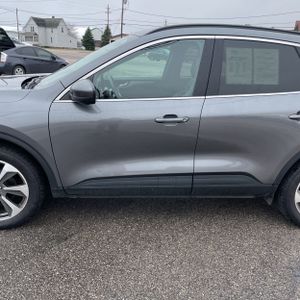 FORD ESCAPE PLATINUM - 4