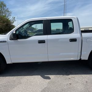 FORD F-150 XL - 4