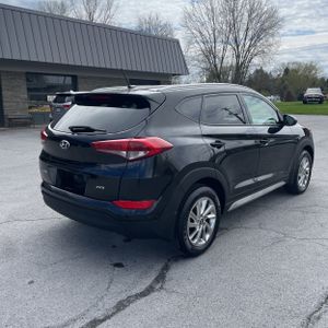 HYUNDAI TUCSON SE - 8