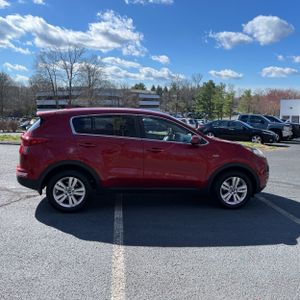 KIA SPORTAGE LX - 10