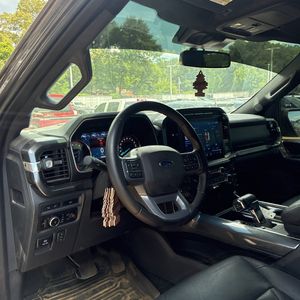 صورة مصغرة 36 لـ 2023 FORD F-150 XLT
