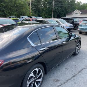 2017 Honda ACCORD EX-L — фото 9