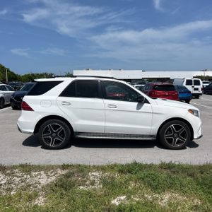 صورة 10 لـ 2018 Mercedes-BENZ GLE