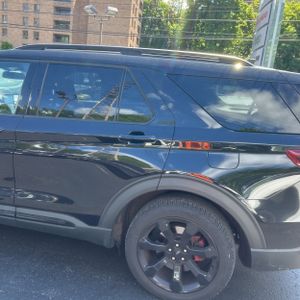FORD EXPLORER ST - 6