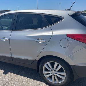 HYUNDAI TUCSON LIMITED - 6