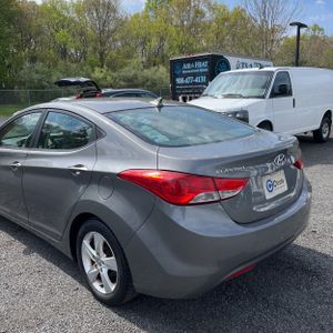 HYUNDAI ELANTRA GLS - 6
