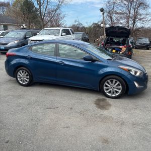 HYUNDAI ELANTRA SE - 10