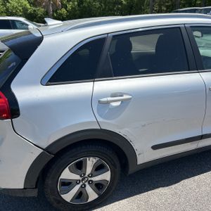 KIA NIRO PLUG-IN HYBRID EX - 9