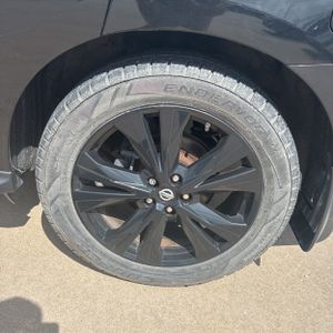 2018 Nissan PATHFINDER SL — миниатюра 18
