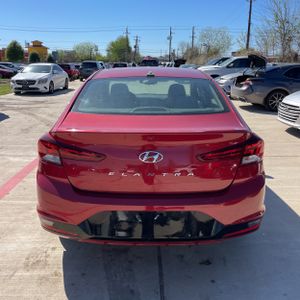 HYUNDAI ELANTRA VALUE EDITION - 7