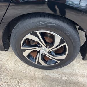 صورة مصغرة 18 لـ 2017 Honda ACCORD LX