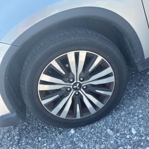 صورة مصغرة 17 لـ 2019 Mitsubishi OUTLANDER SE
