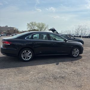 VOLKSWAGEN PASSAT SE - 10