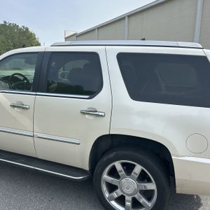 CADILLAC ESCALADE LUXURY - 6